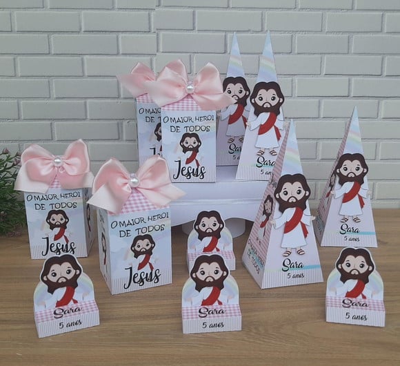 Kit Lembrancinha Rosa Jesus para Menina