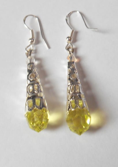 Brinco com Gota Cristal Verde Claro