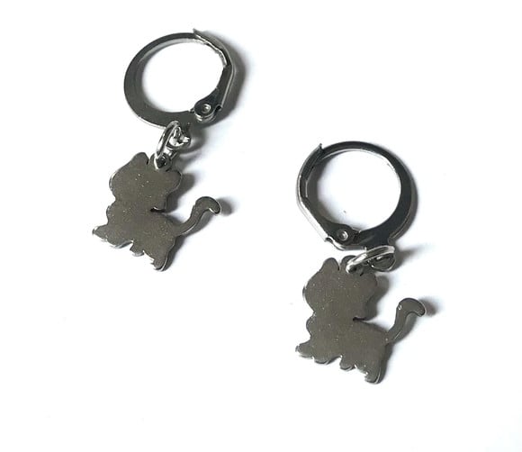 Brinco Argolinha em Aço Inox com Gatinho