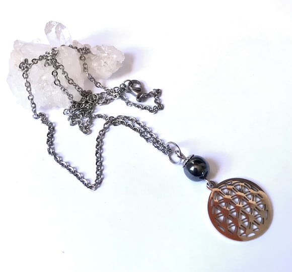 Cordão Colar em Aço Inox Pingente Flor da Vida e Hematita