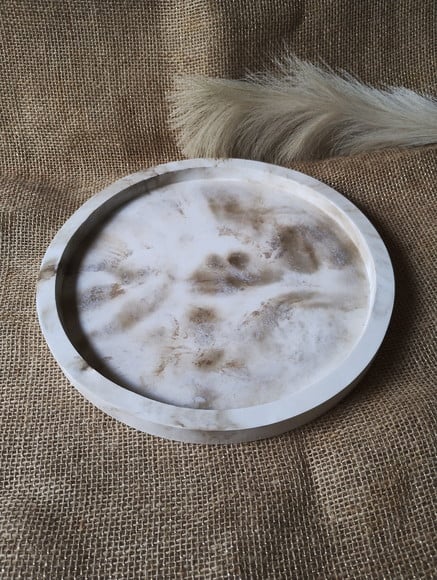 Bandeja Redonda 29cm em Concreto Marmorizado Preto