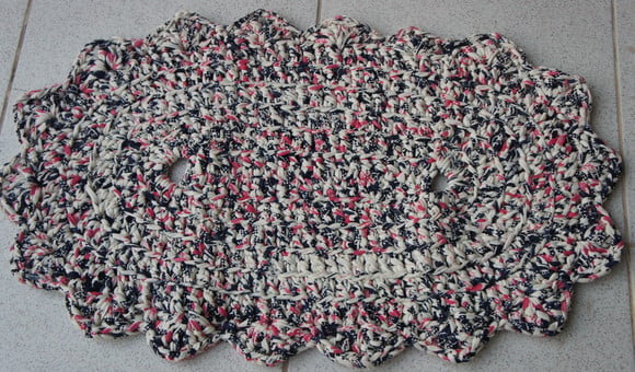 Tapete Oval de Croche em Fio de Malha - Tapmaoval006