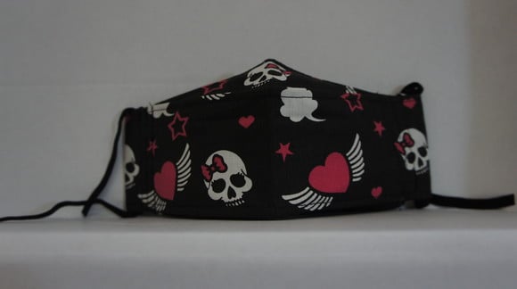Máscara Halloween- Estampa Caveira com Laço Rosa -tam G