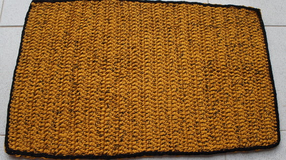Tapete em croche - fio de malha - tapmaret040