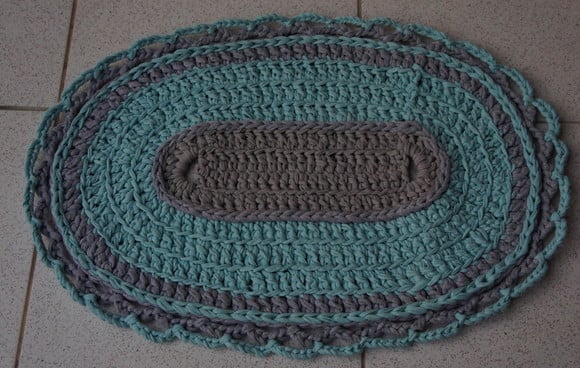 Tapete Oval de croche em fio de malha - tapmaoval005