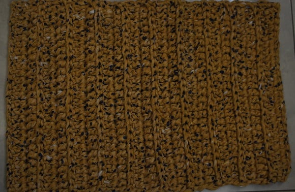 TAPETE RETANGULAR EM FIO DE MALHA - TAPMARET065