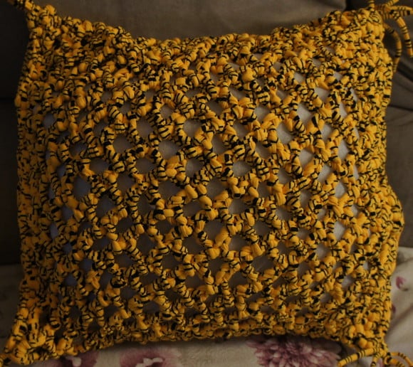 Capa de Almofada Croche em Ponto Rede - Almoma007