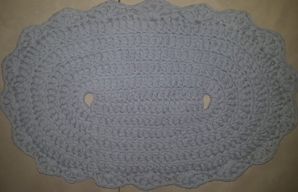 Tapete Oval de Croche em Fio de Malha - Tapmaoval034