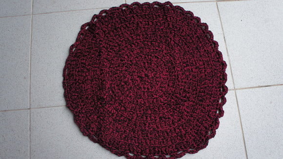 Tapete Redondo de fio de malha em croche tapmared012
