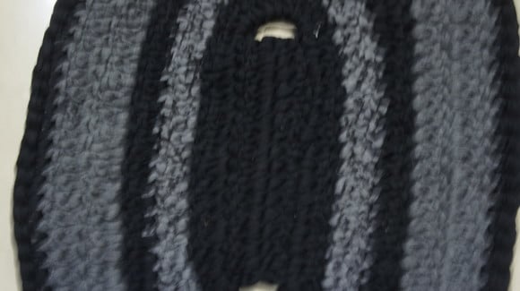 Tapete Oval de croche em fio de malha - tapmaoval029