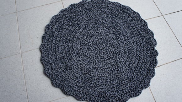 Tapete Redondo de fio de malha em croche tapmared026