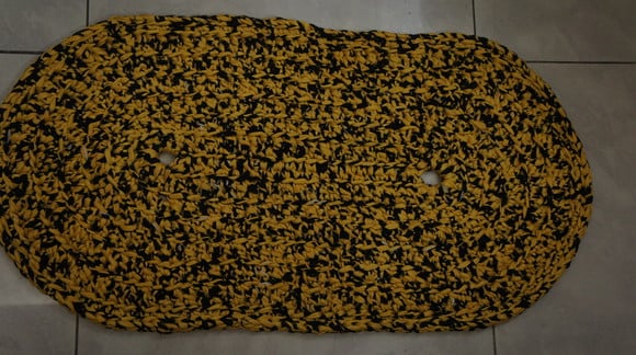 Tapete Oval de croche em fio de malha - tapmaoval011