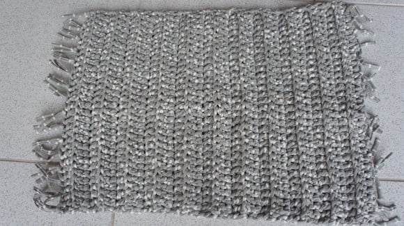 TAPETE RETANGULAR EM FIO DE MALHA - TAPMARET001-002