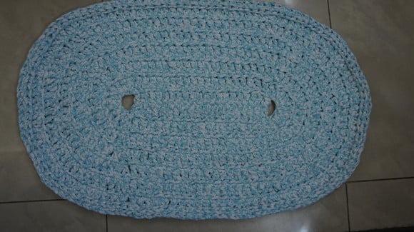 Tapete Oval de Croche em Fio de Malha - Tapmaoval025