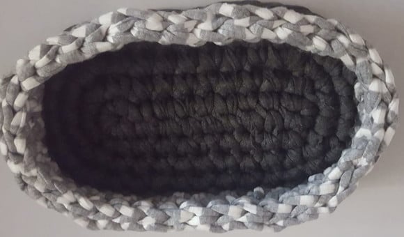Porta Oculos de Mesa Simples em Croche- Portoculos012