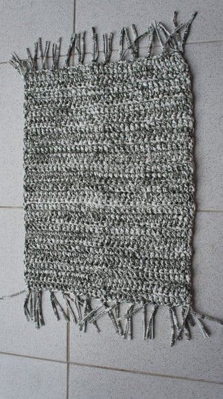 Tapete retangular em fio de malha - tapmaret039