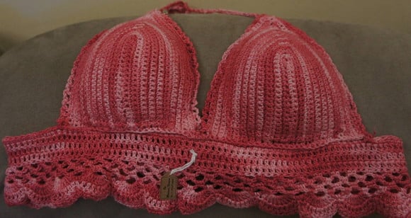 Cropped de croche - tamanho m- Cropped004