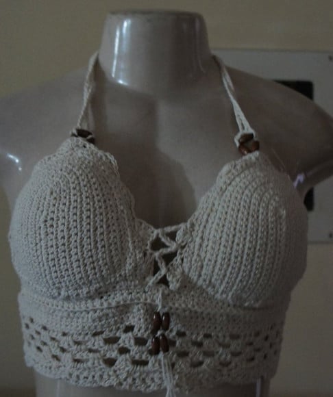 Cropped de croche - tamanho M- Cropped006
