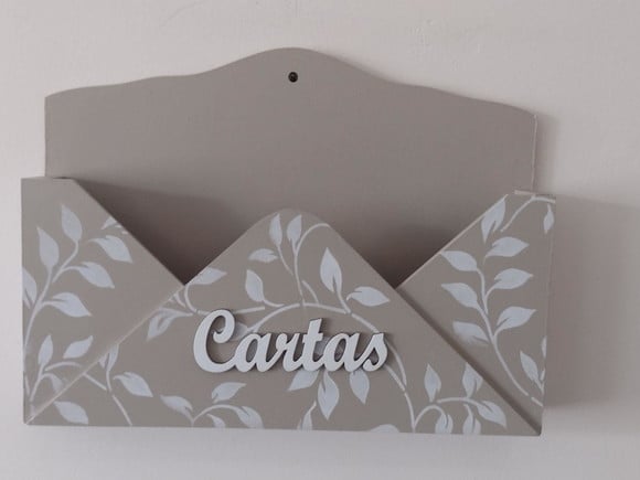 Porta Cartas Bege c/ Stencil e Escrita