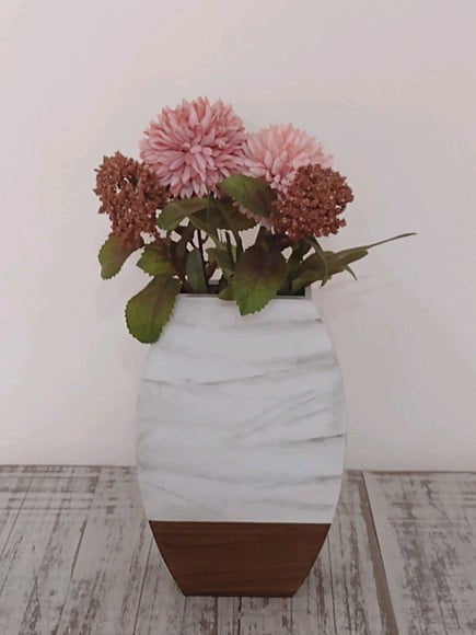 Vaso Mármore c/ Arranjo em Madeira (grande)
