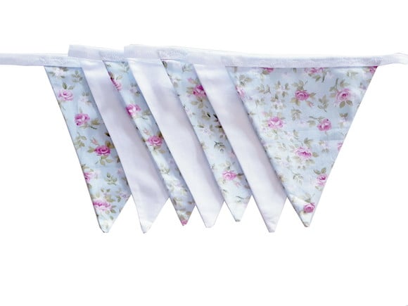 Bandeirinhas de Tecido Flores com Branco