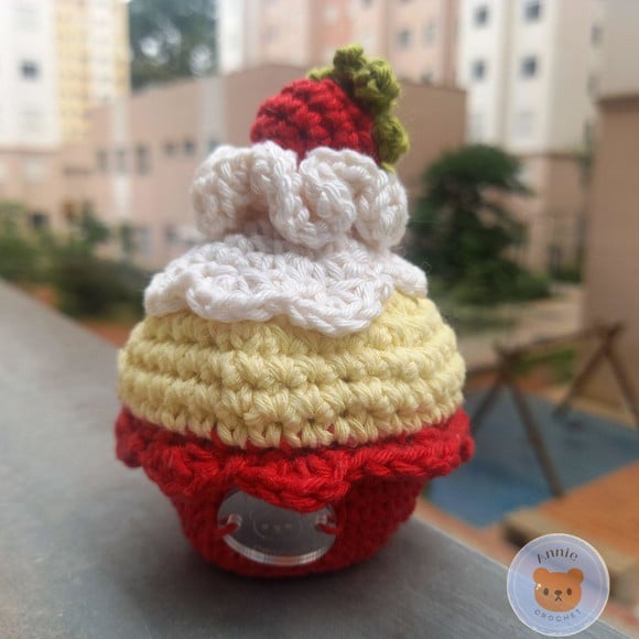Cup Cake de Crochê com Chantilly e Morango Amigurumi