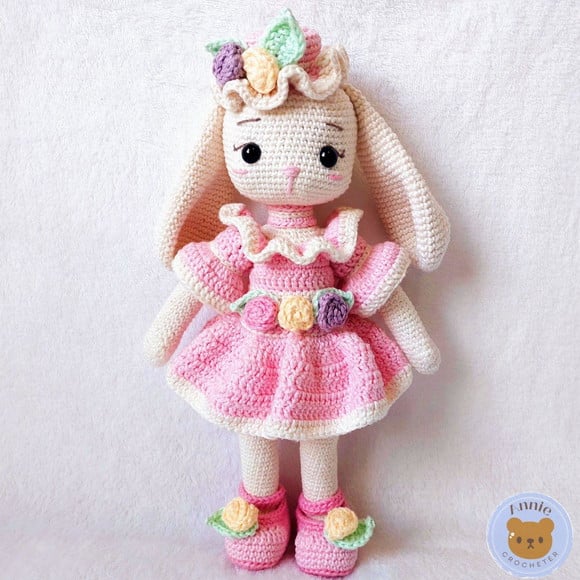 Boneca Coelhinha Amigurumi