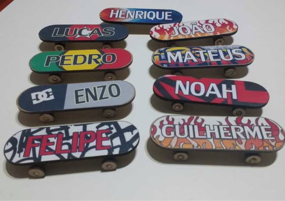 Skate Mini em mdf com Nome 15cm