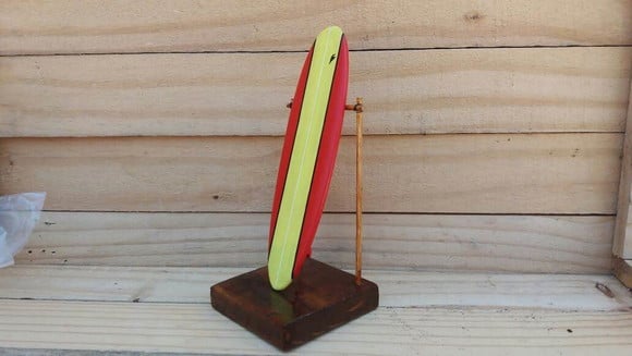 Mini Prancha De Surf Decorativa vermelho com amarelo
