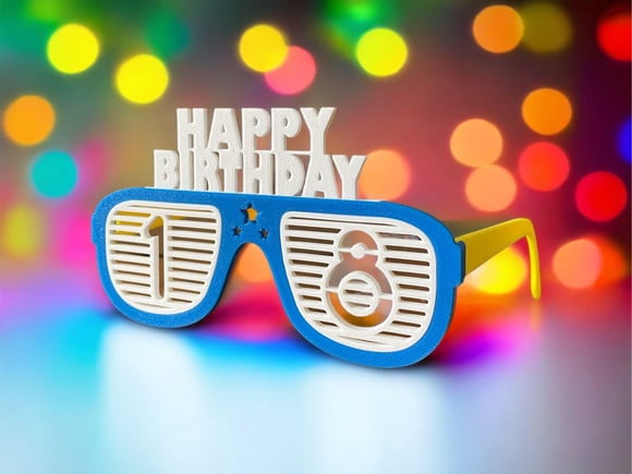 Óculos de Aniversário 18 Anos