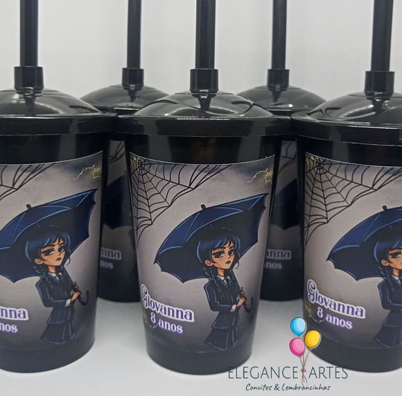 Copo Twister 400ml Wandinha Addams/ Família Addams