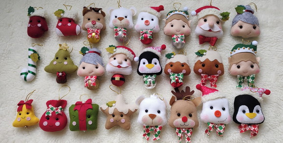 Kit 24 Pingentes para Árvore de Natal de feltro
