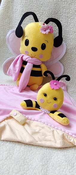 Kit Naninha e Pelúcia Abelhinha para Bebê Decoração de Quarto Infantil