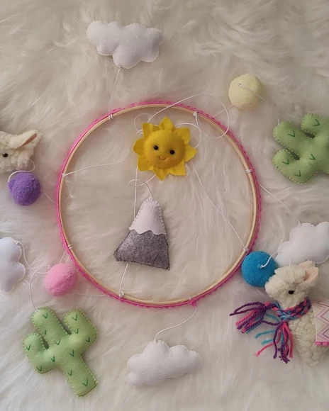 Móbile de Berço Lhama para Quarto de Bebê